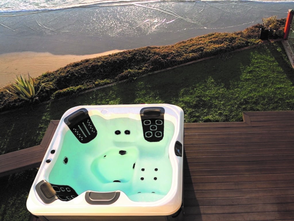 Villeroy et Boch jacuzzi design et haut de gamme Rêv'extérieur