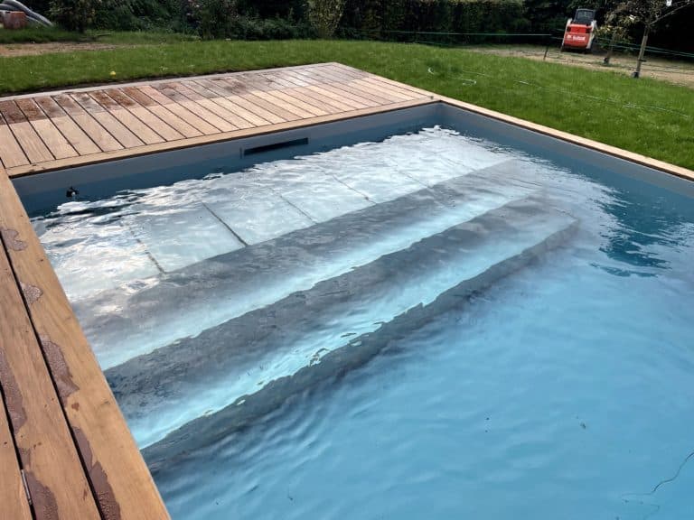 marches dans la longueur piscine Le bassin français