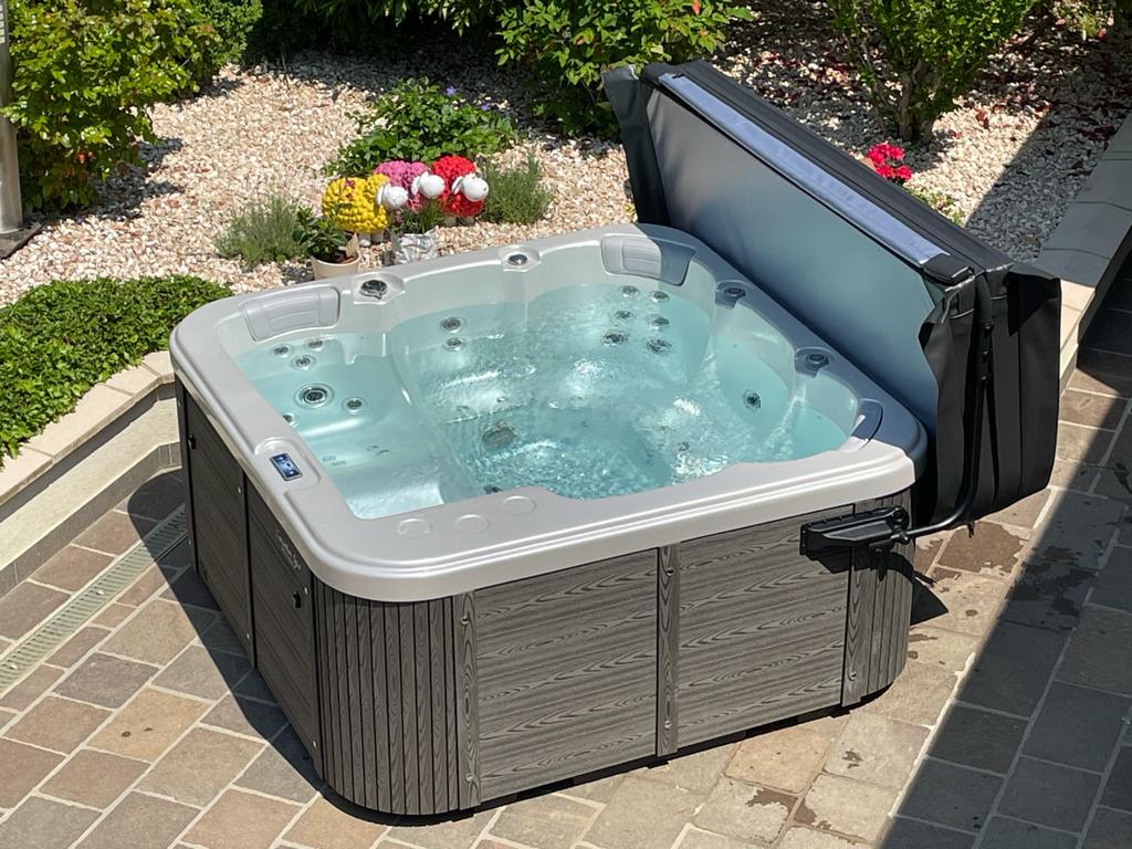 Jacuzzi