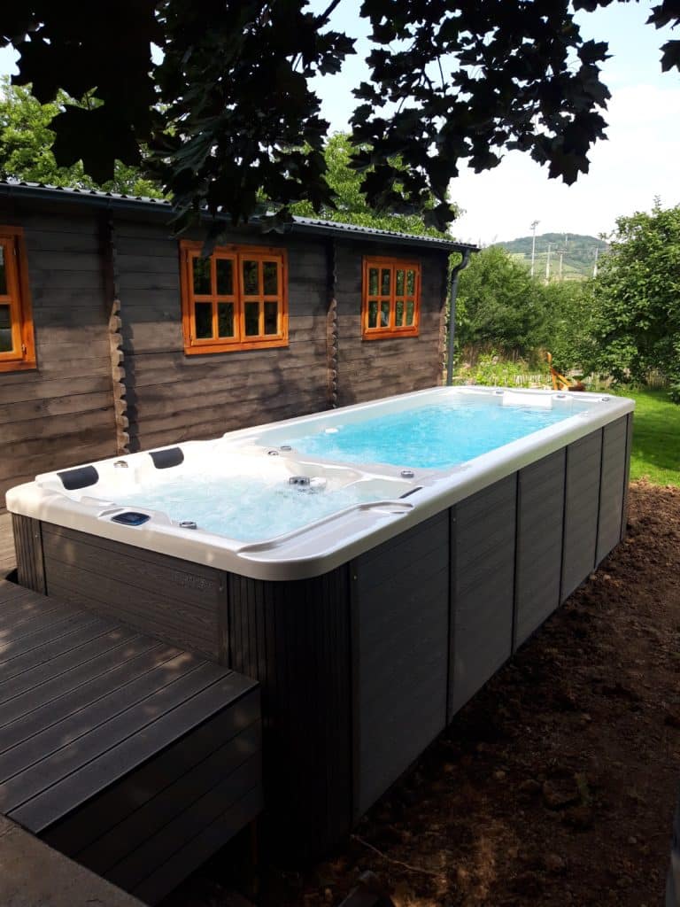 Spa de nage bi-zone Nautilus XXL de Canadian Spa International