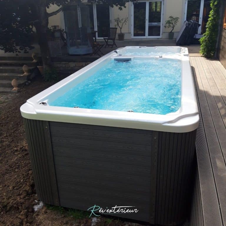 Spa de nage bi-zone Nautilus XXL de Canadian Spa International