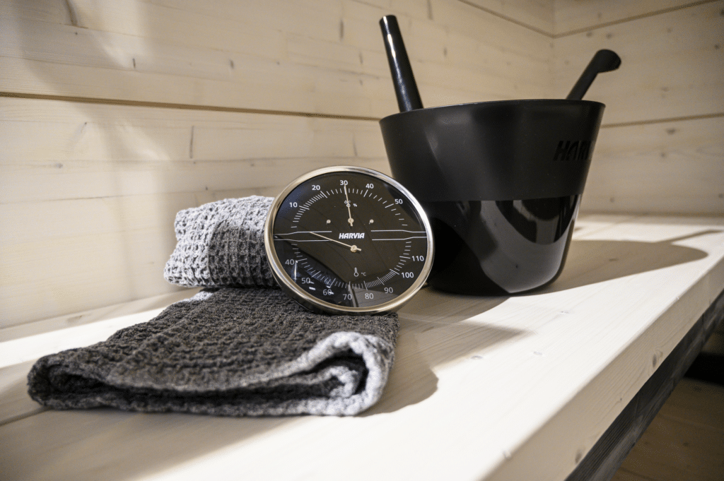 Harvia_THmeter_black_A-210-THS_f3