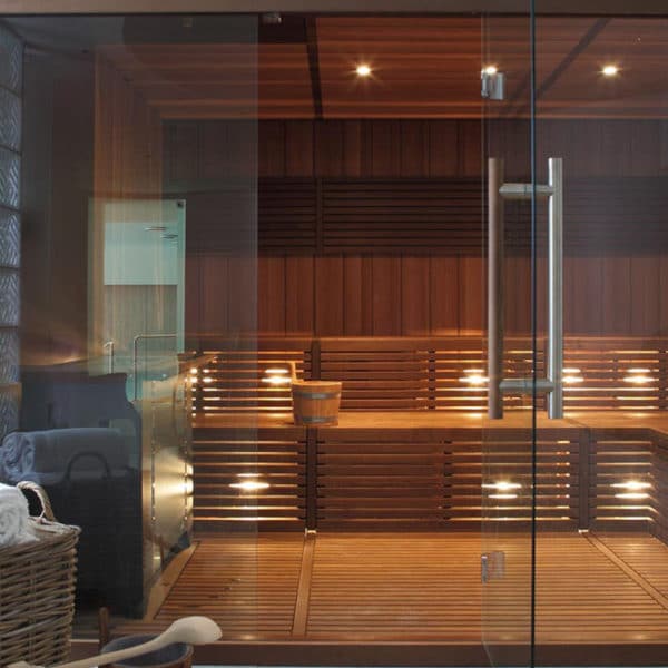 sauna-finlandese-con-illuminazione-sottopanca