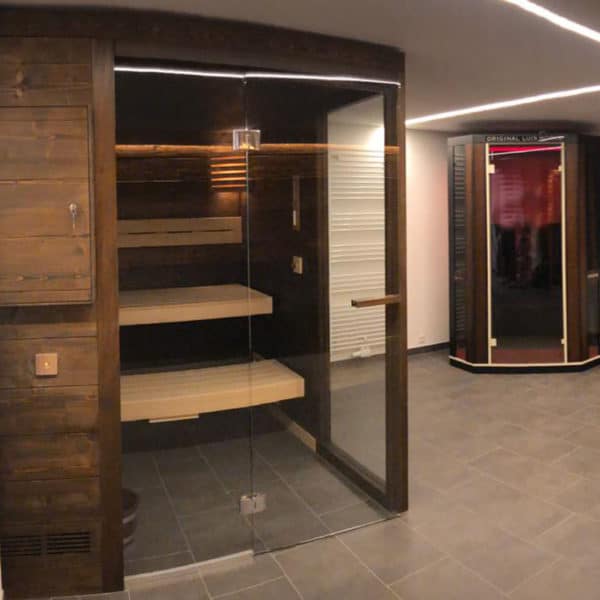 sauna-finlandese-in-legno-vecchio