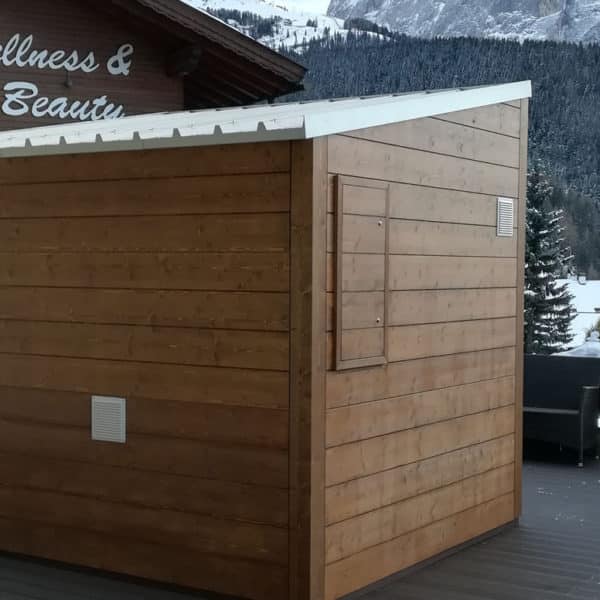 sauna-finlandese-per-esterno-in-montagna